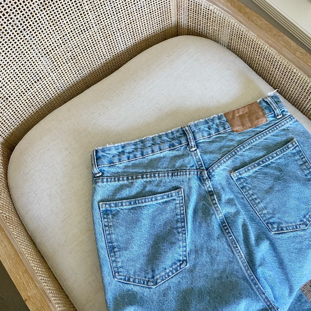 Zara High Rise Mom Fit Ankle Denim Jeans - Picture 8 of 13
